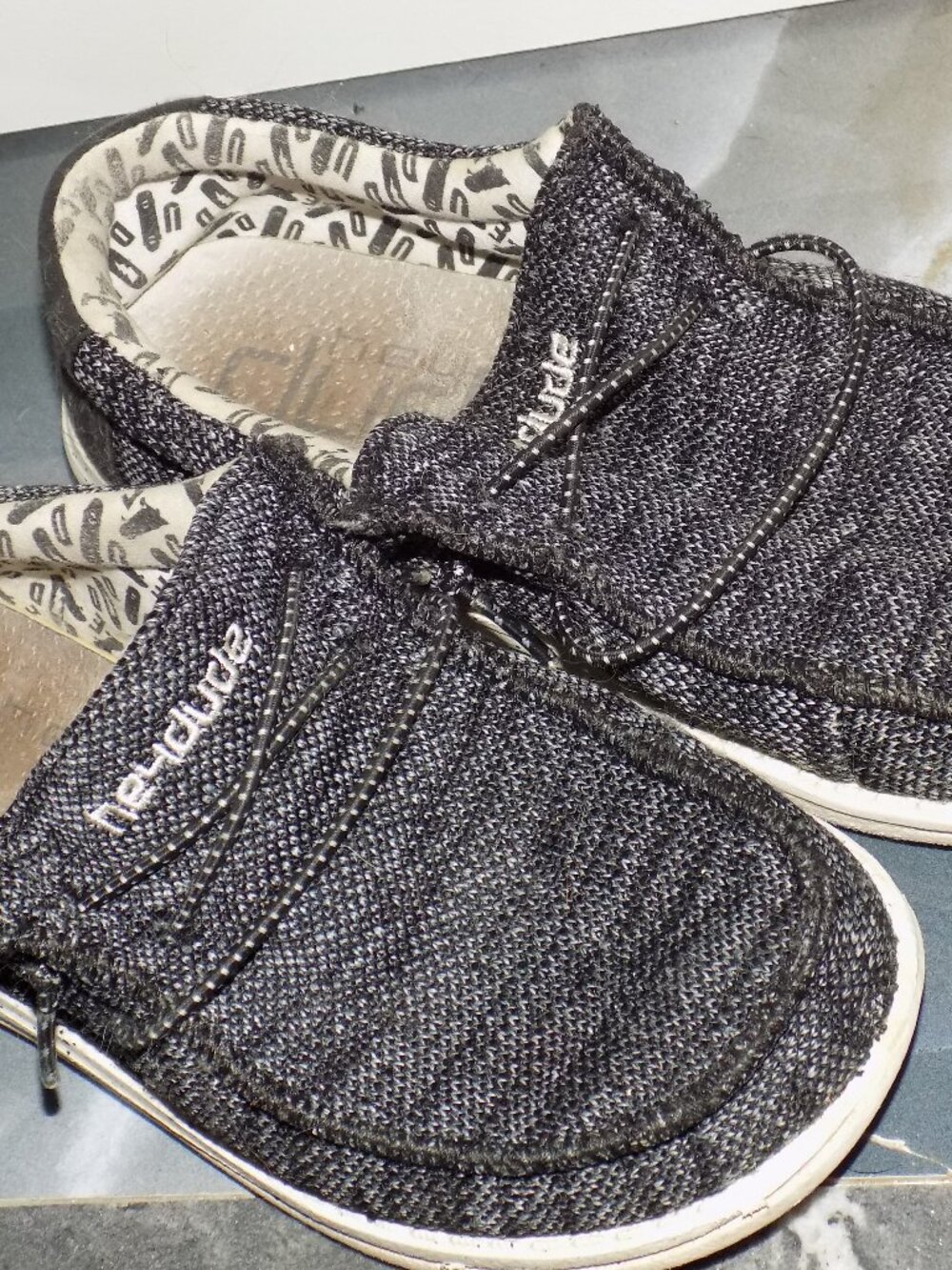 Hey Dude Wally Sox Skater Sneakers Black Lace Up Size 3 Youth Shoes